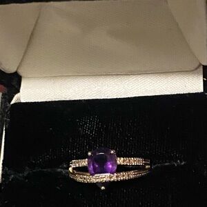 1/5 Ct Tw 20 diamond 1.5 purple amethyst Sterling Silver size 7 ring.